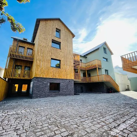 Twins أبيرتامي